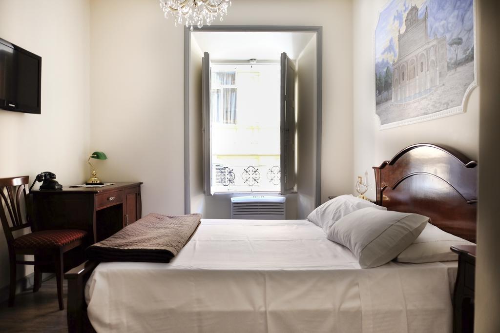 Acomodação com café da manhã  Sleep In Ludovisi Roma
